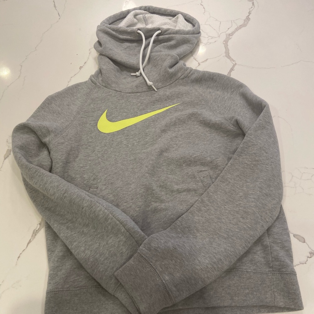Nike Sweatshirt!!